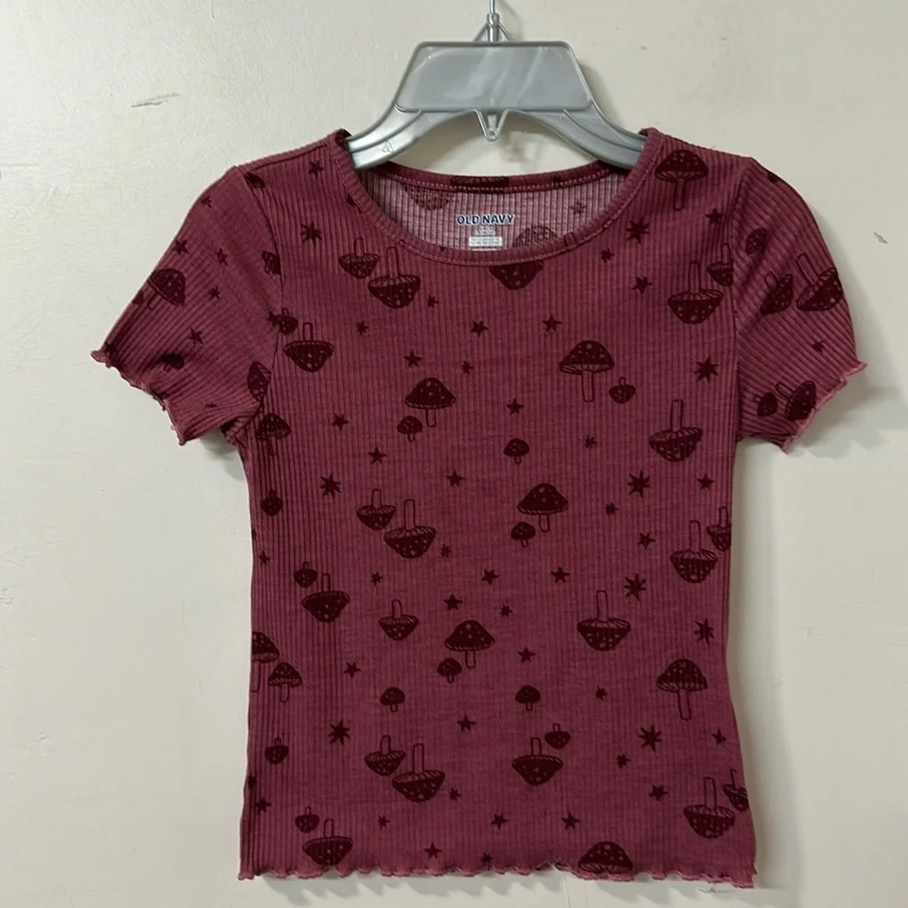 Old navy tee